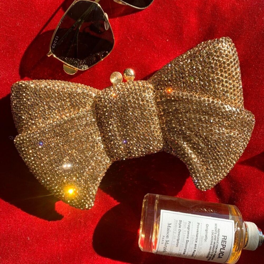 Gold Embellished Crystal Studded Bow Shaped Clutch Purse Luxury Cocktail